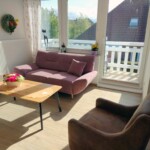 Einraum-Apartment Pewsum mit Balkon