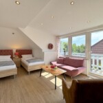 Einraum-Apartment Pewsum mit Balkon