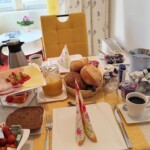 Frühstück im Wintergarten